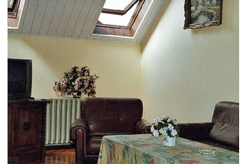 Hungrie Privát Siófok, Extérieur